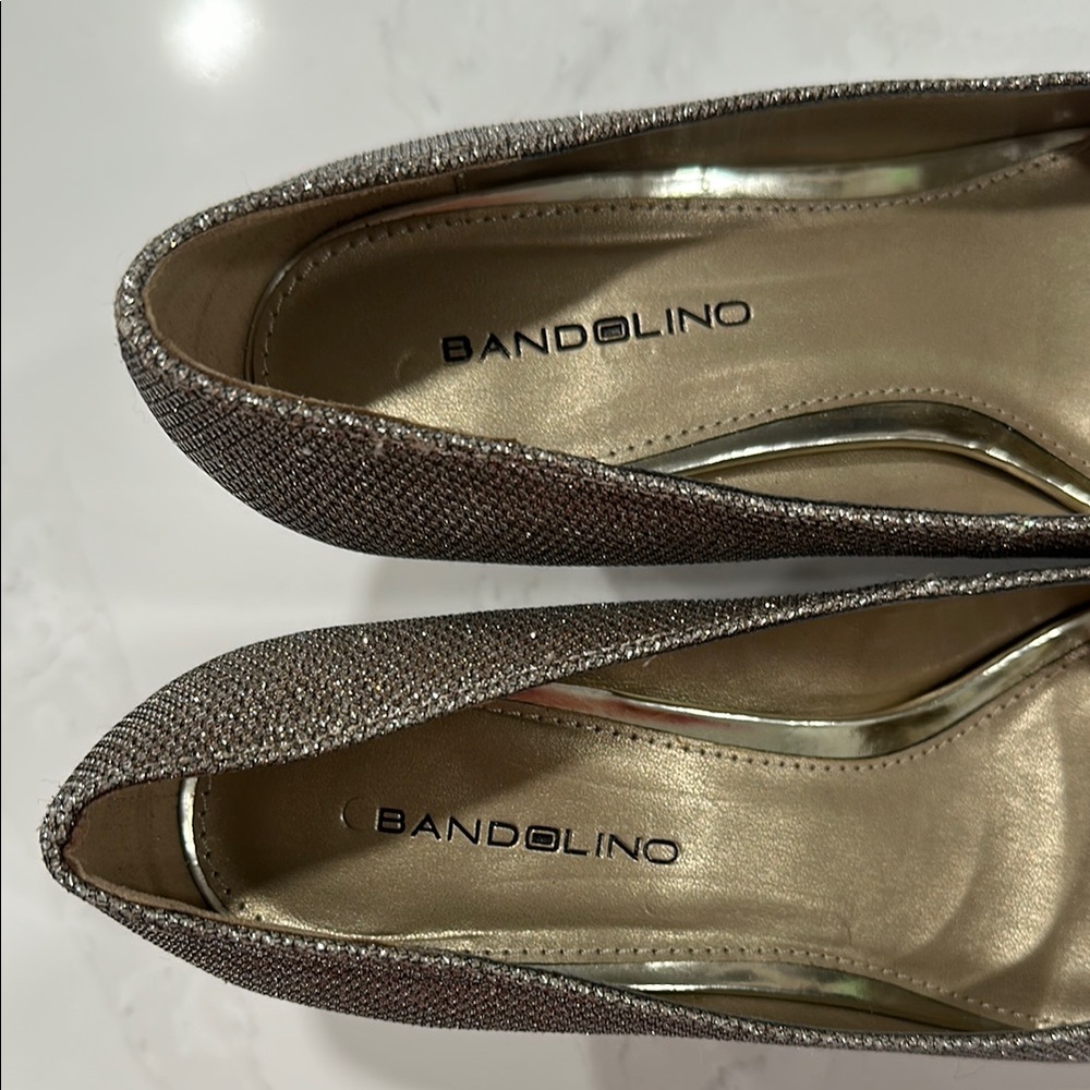 Bandolino Women's Silver Peep-Toe Heels Size 7.5 - Picture 8 of 10